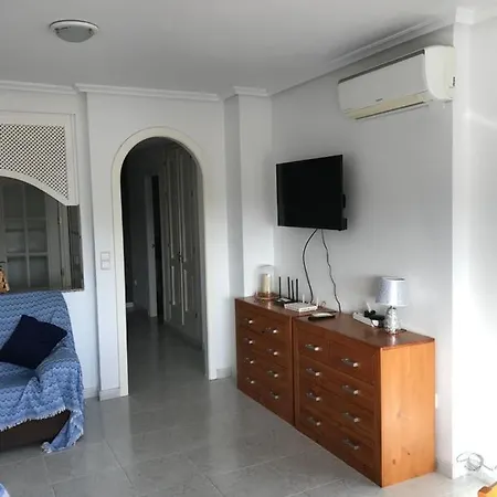 Apartment Webb Аликанте